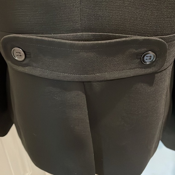 Calvin Klein 2 pc suit. High neck collar jkt w/pkts. Classic slacks w/side pkts. - Picture 6 of 14